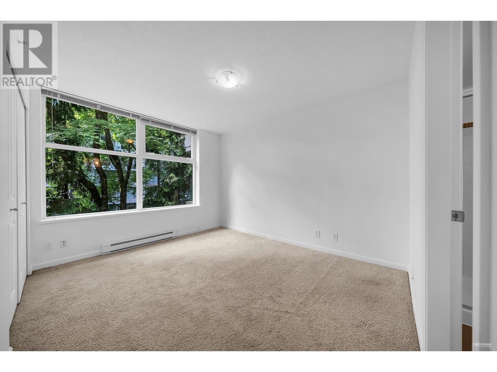 Photo 3 of 207 9262 University Crescent, Burnaby BC