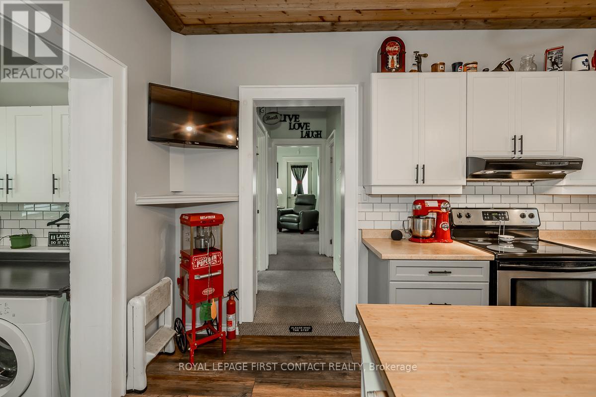 Photo 31 of 7424 County Rd 91 Road, Clearview ON