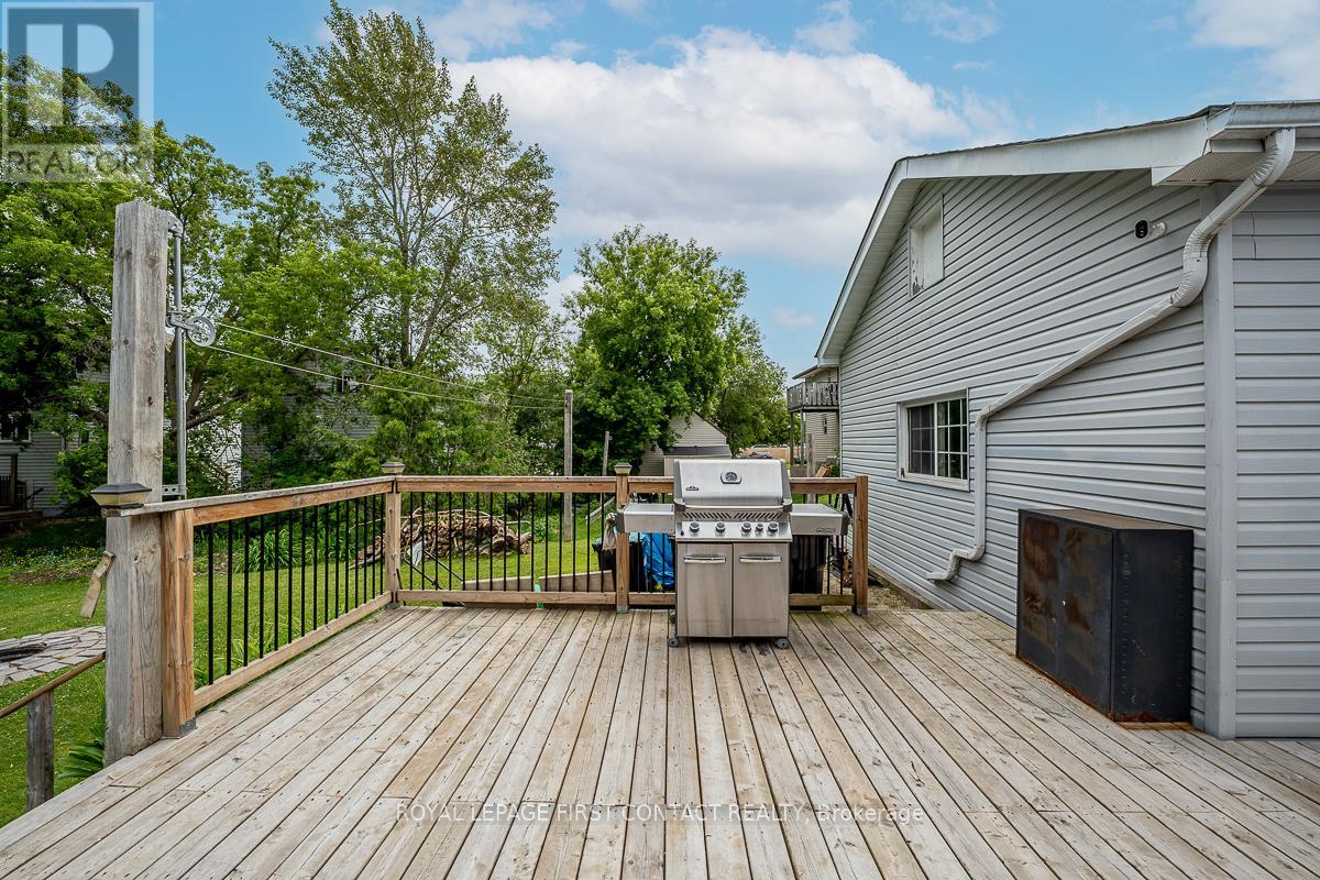 Photo 18 of 7424 County Rd 91 Road, Clearview ON
