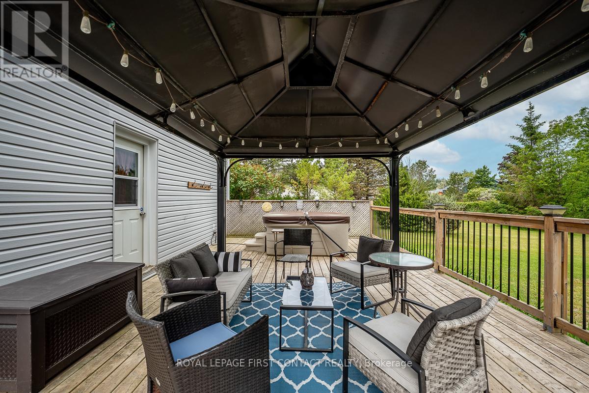 Photo 20 of 7424 County Rd 91 Road, Clearview ON