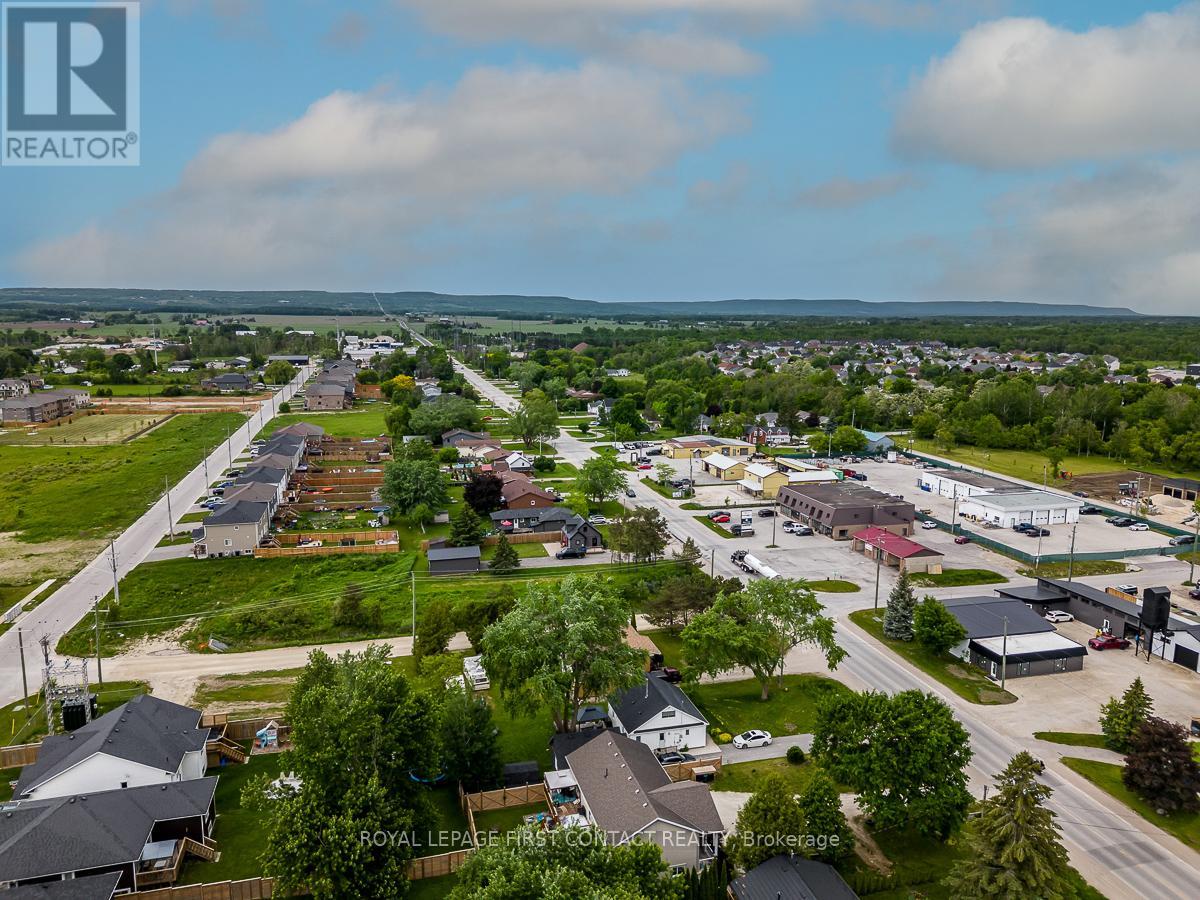 Photo 6 of 7424 County Rd 91 Road, Clearview ON