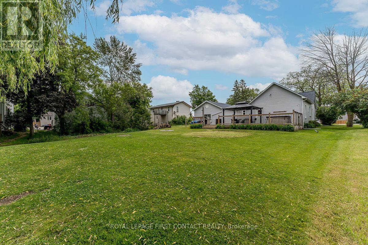 Photo 37 of 7424 County Rd 91 Road, Clearview ON