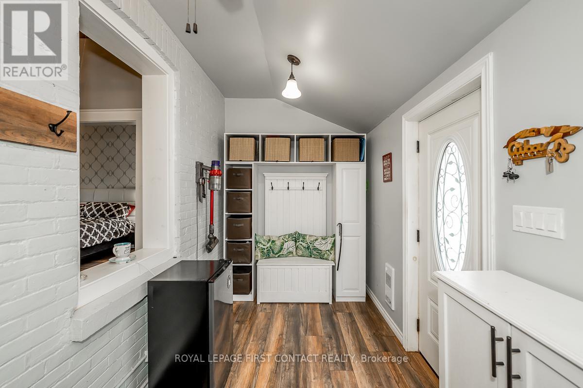 Photo 9 of 7424 County Rd 91 Road, Clearview ON