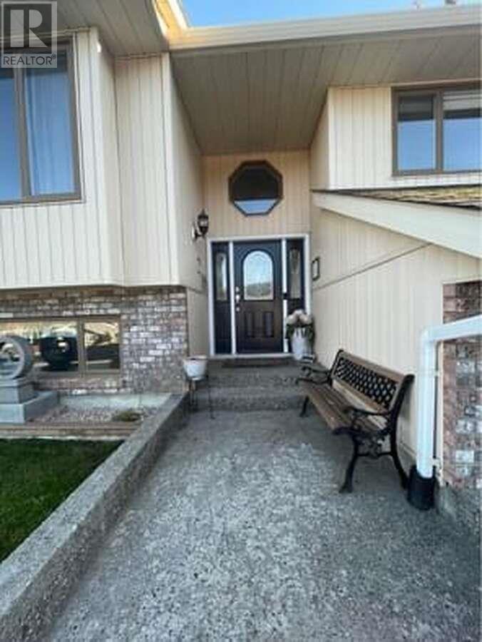 27 Preston Crescent, Enderby