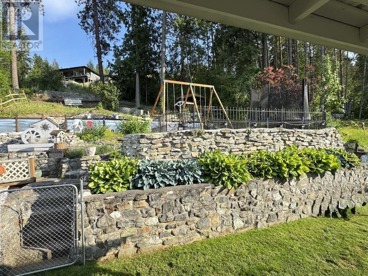 27 Preston Crescent, Enderby