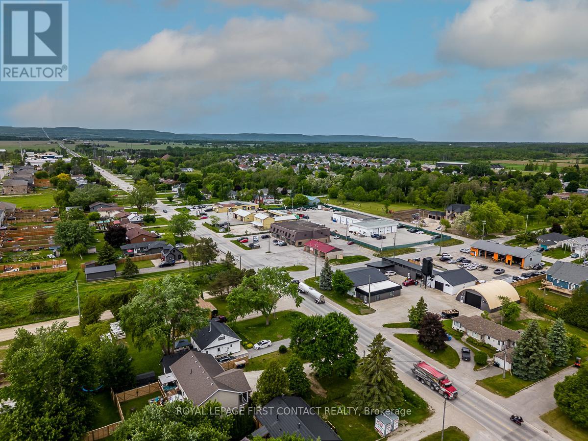 Photo 40 of 7424 County Rd 91 Road, Clearview ON