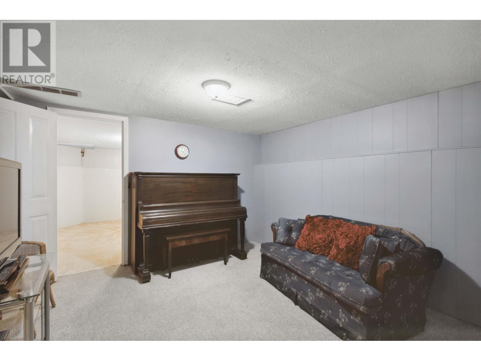 Photo 25 of 19595 Somerset Drive, Pitt Meadows BC