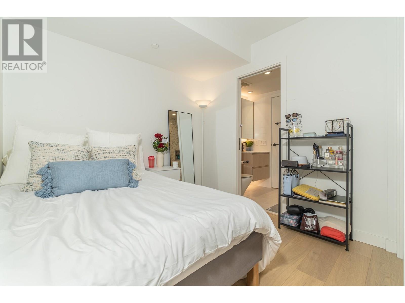 Photo 8 of 505 1180 Broughton Street, Vancouver BC