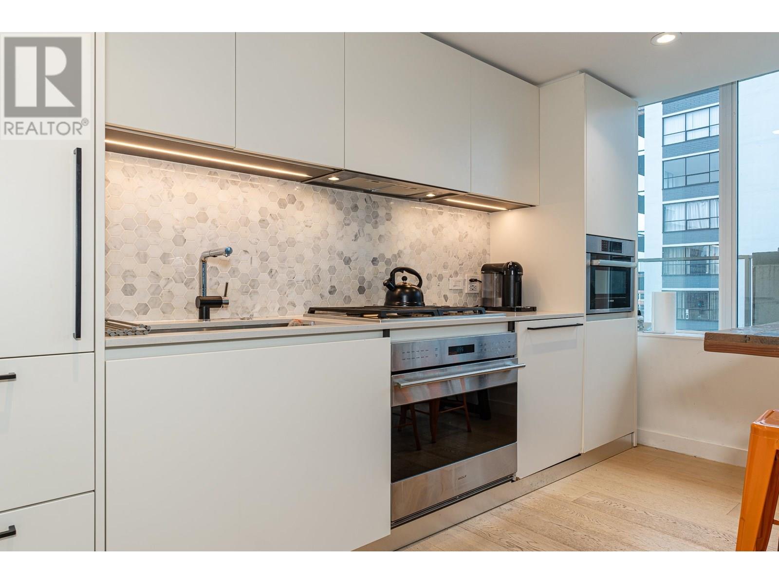 Photo 9 of 505 1180 Broughton Street, Vancouver BC