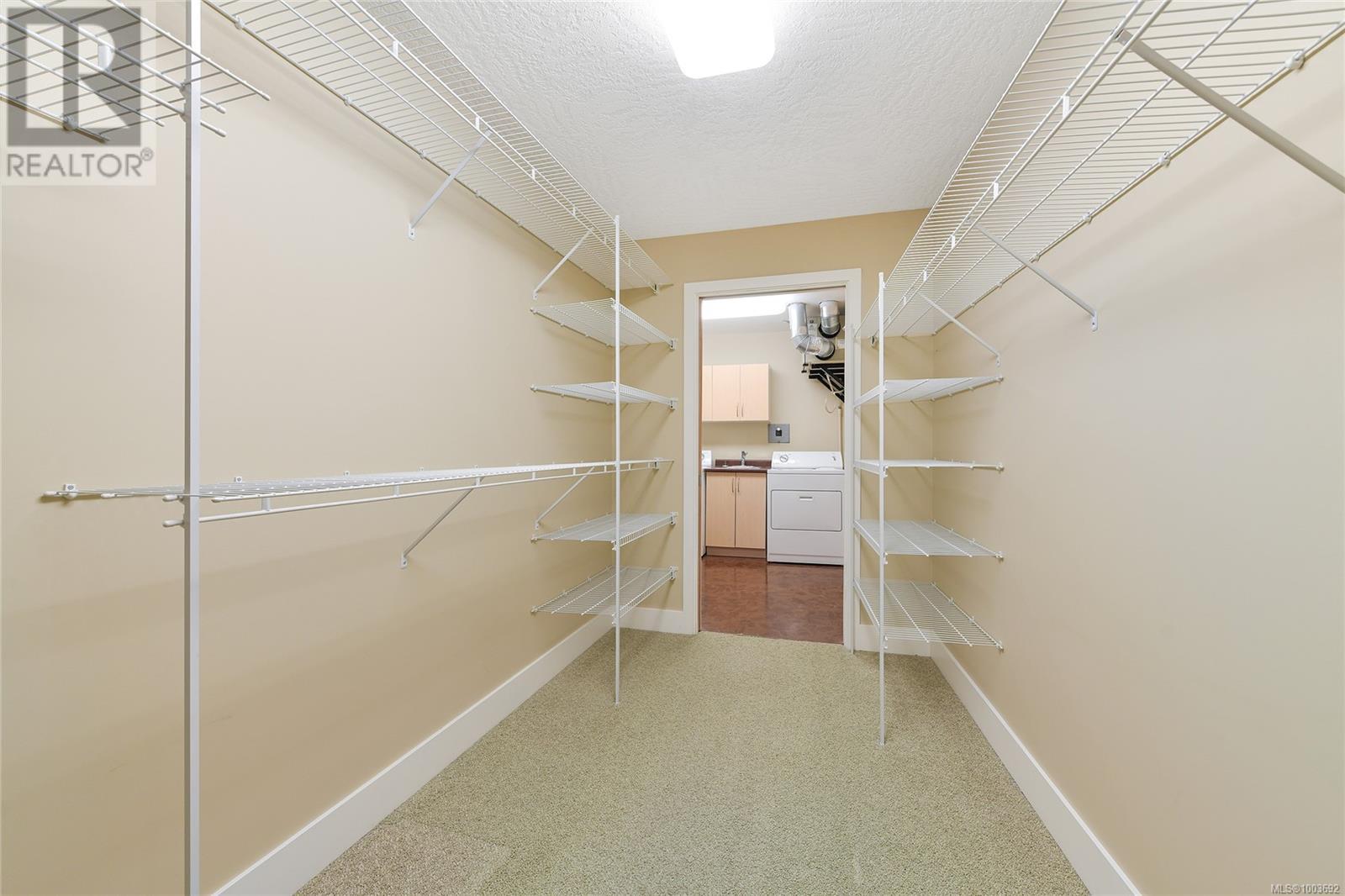 Photo 43 of 505 5332 Sayward Hill Cres, Saanich BC