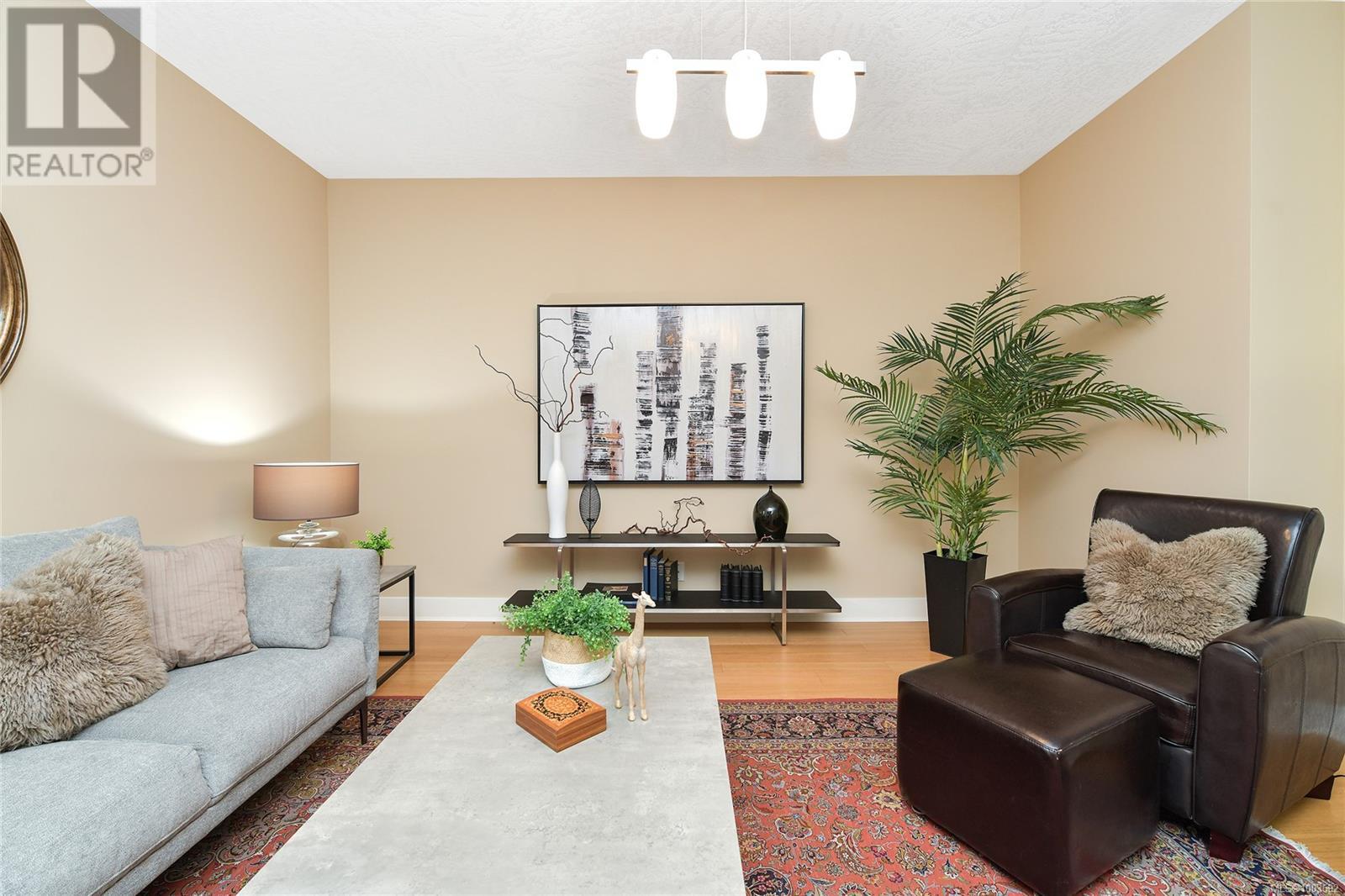 Photo 53 of 505 5332 Sayward Hill Cres, Saanich BC