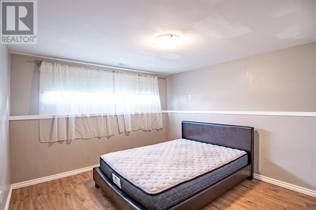 Photo 45 of 44 Oyen Crescent, Red Deer AB