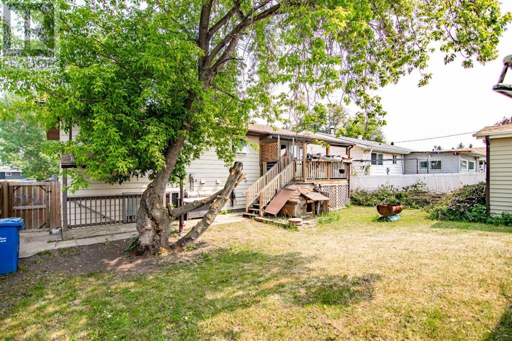 Photo 26 of 44 Oyen Crescent, Red Deer AB