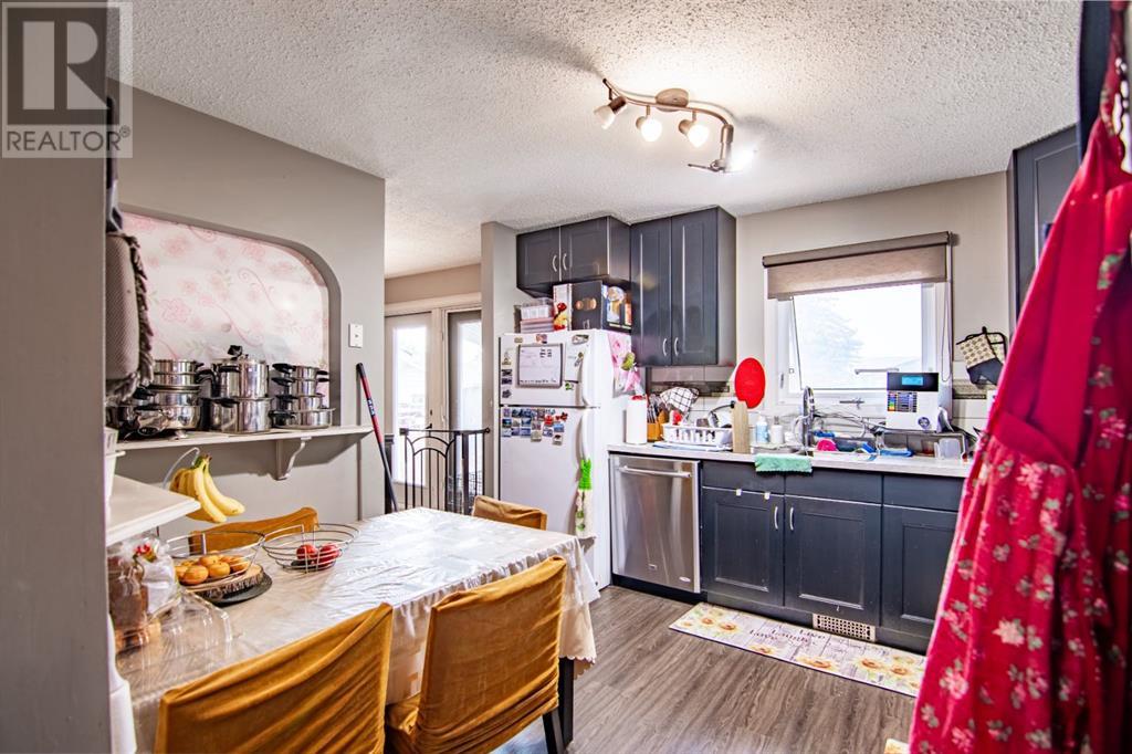 Photo 48 of 44 Oyen Crescent, Red Deer AB