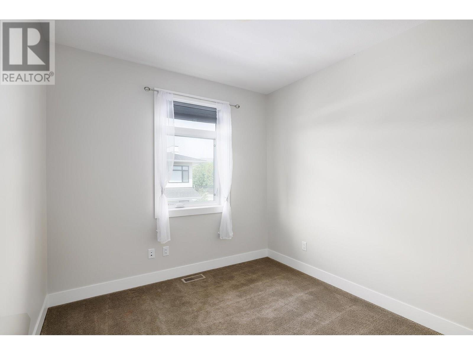 Photo 15 of 1102 Cameron Avenue Unit 3, Kelowna BC