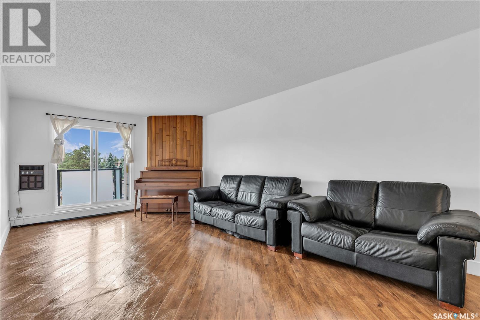 Single Family House Low rise for Sale in   Tait CRESCENT Saskatoon 