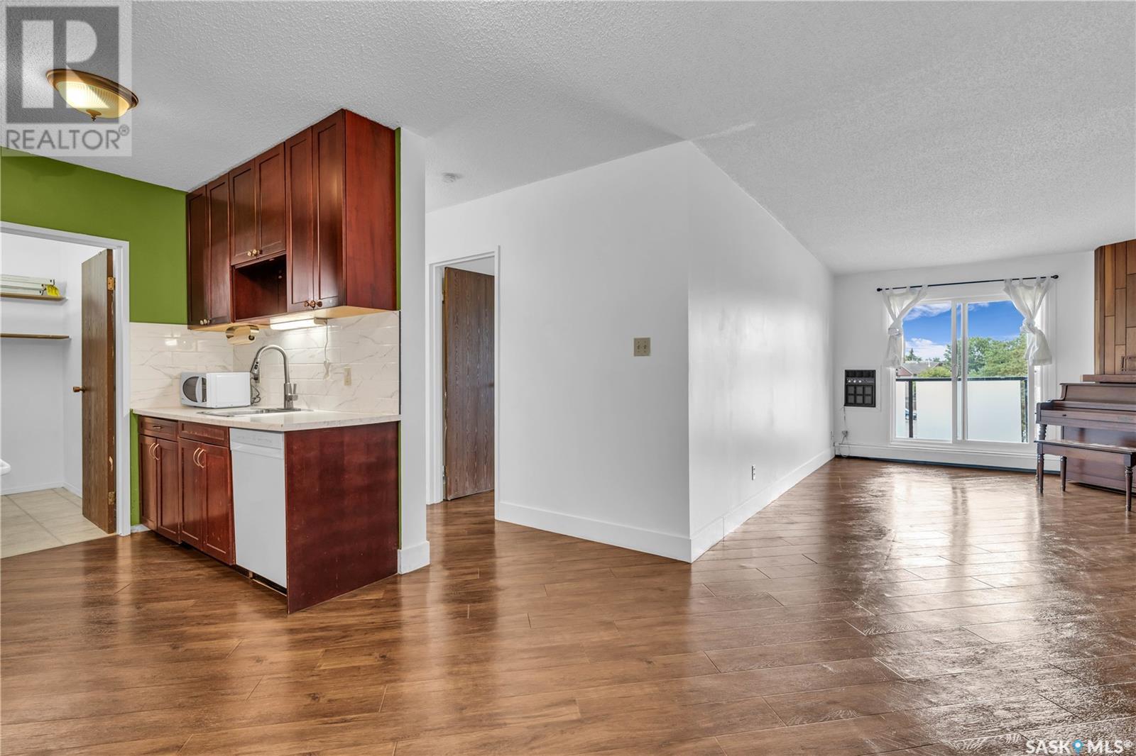 Single Family House Low rise for Sale in   Tait CRESCENT Saskatoon 