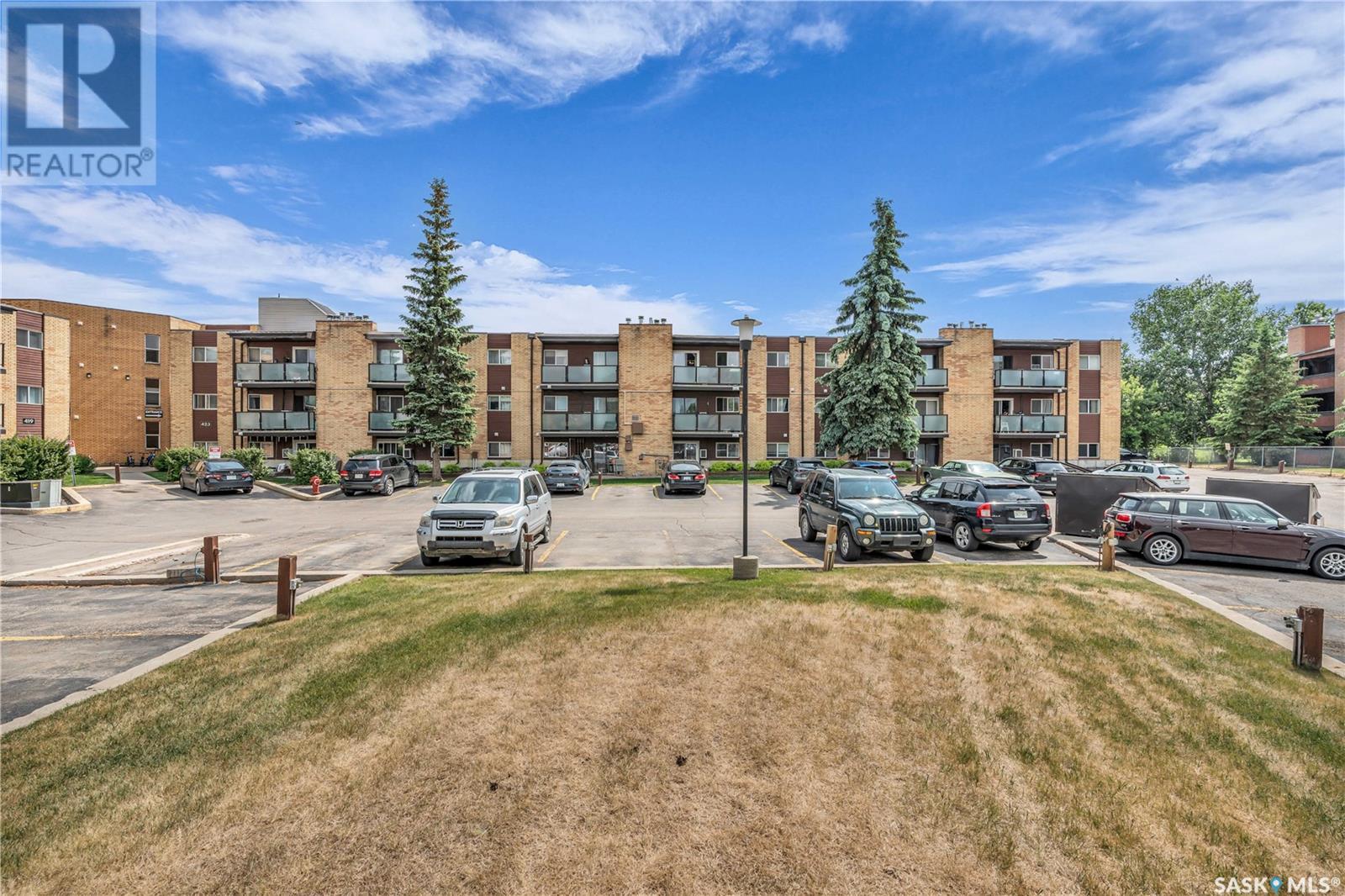 Single Family House Low rise for Sale in   Tait CRESCENT Saskatoon 