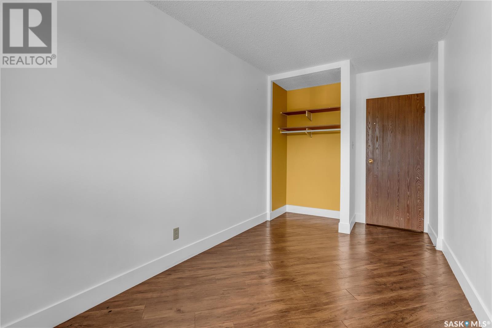 Single Family House Low rise for Sale in   Tait CRESCENT Saskatoon 