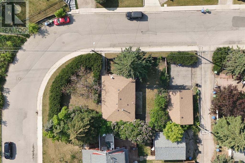 Single Family House Bungalow for Sale in  Bowcliffe Crescent NW Bowness Calgary 