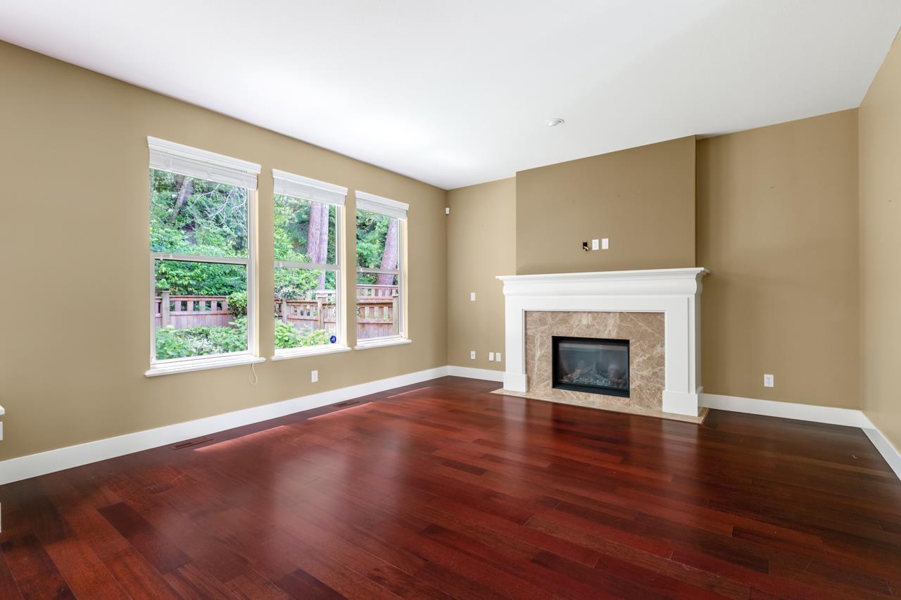 Photo 4 of 14208 36 A Avenue, Surrey BC