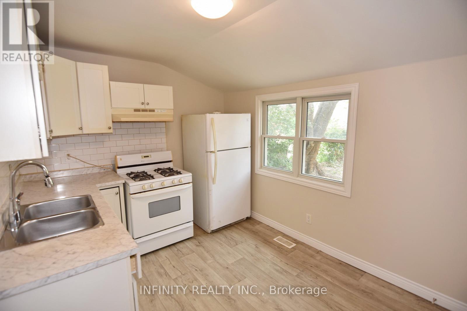 Photo 15 of 1017 Henry Ford Centre Drive, Windsor ON