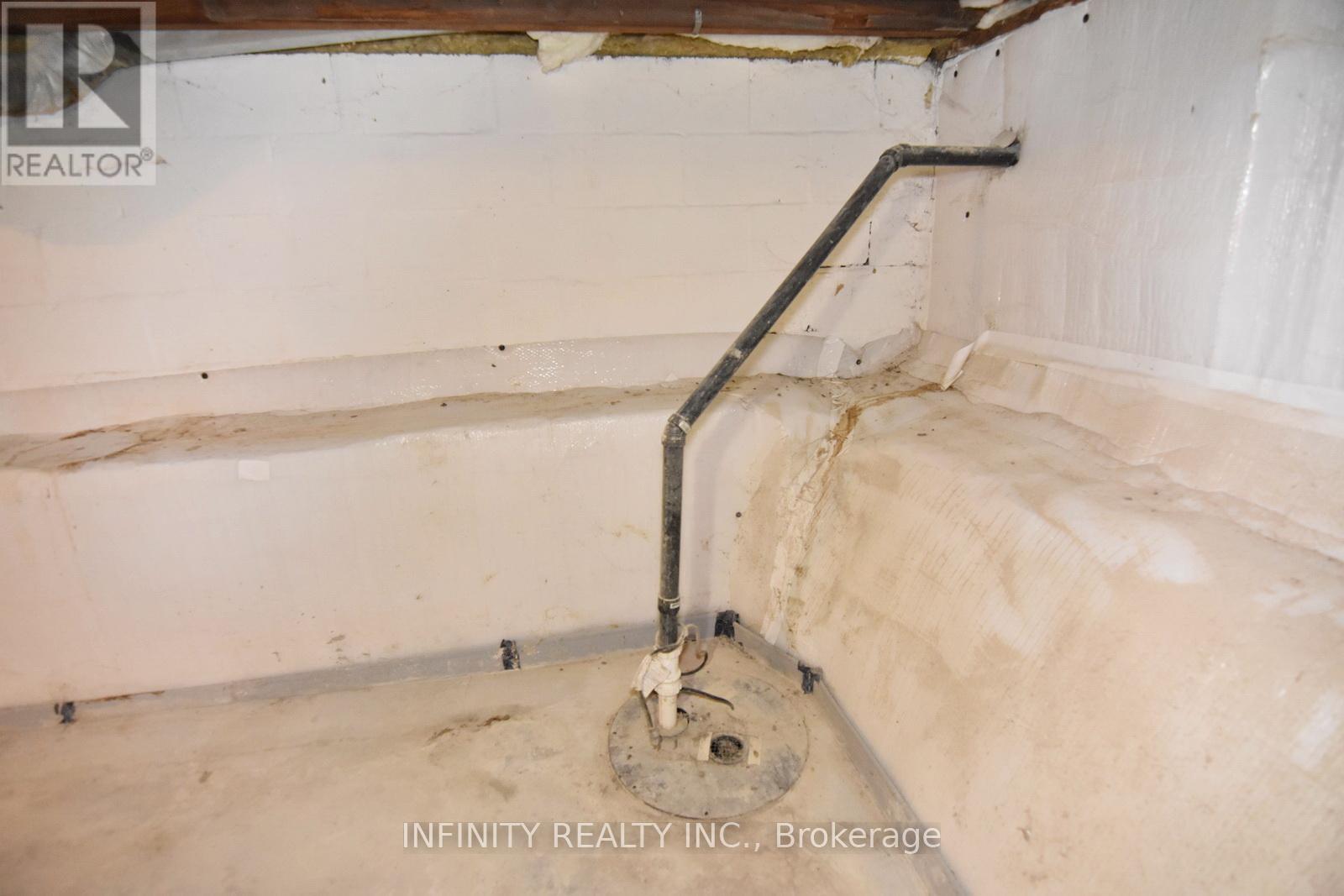 Photo 24 of 1017 Henry Ford Centre Drive, Windsor ON