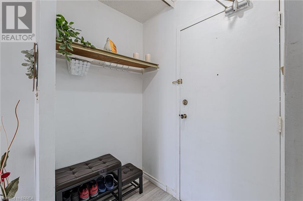 Photo 27 of 36 Hayhurst Road Unit 316, Brantford ON