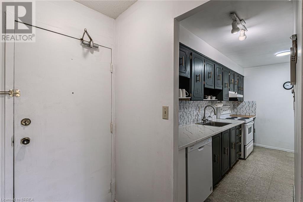Photo 34 of 36 Hayhurst Road Unit 316, Brantford ON