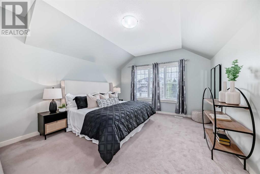 Single Family House for Sale in  Evergreen Circle SW Evergreen Calgary 