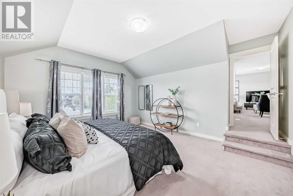 Single Family House for Sale in  Evergreen Circle SW Evergreen Calgary 