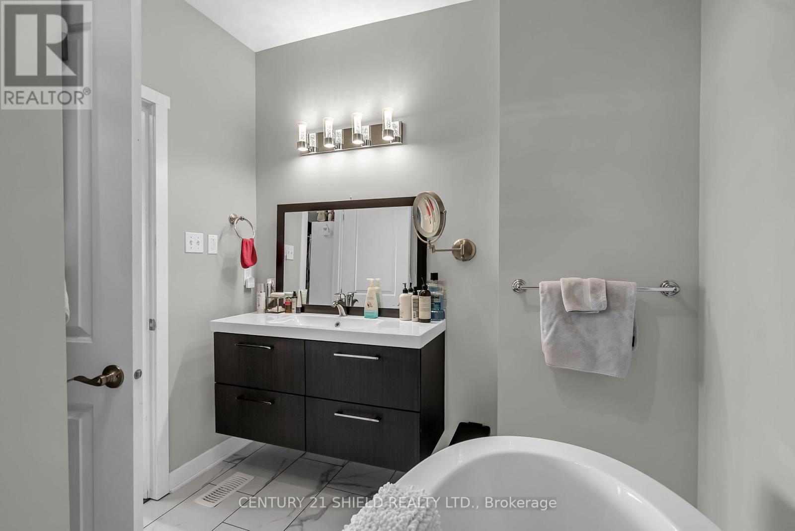 Photo 46 of 312 703 Cotton Mill Street, Cornwall ON