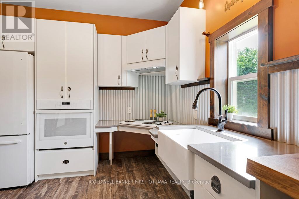 Photo 12 of 301 Maberly Station Road, Tay Valley ON