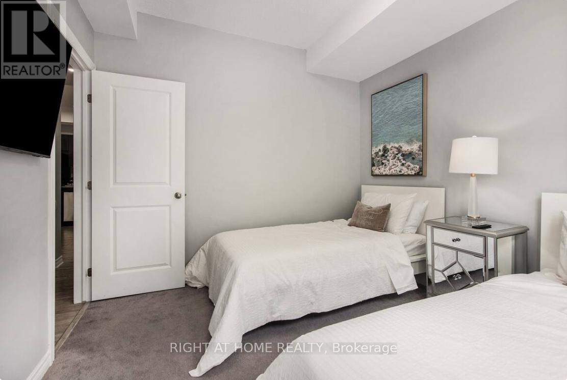 Photo 14 of K 30 Jaguar Private, Ottawa ON