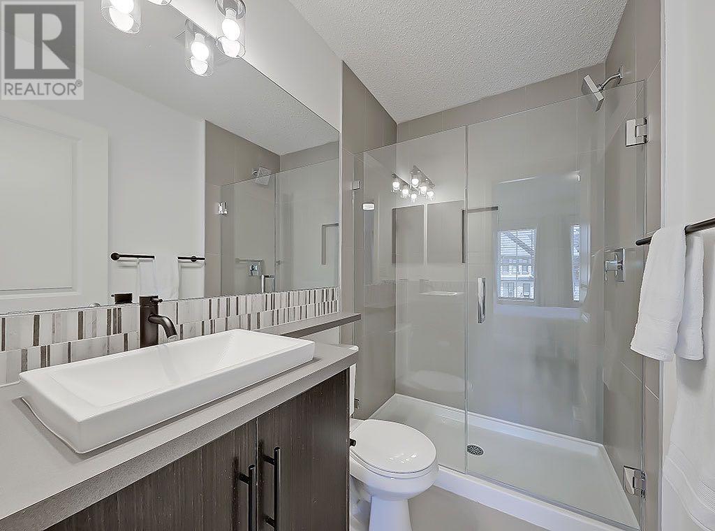 Single Family House for Sale in  Ascot Circle SW Aspen Woods Calgary 