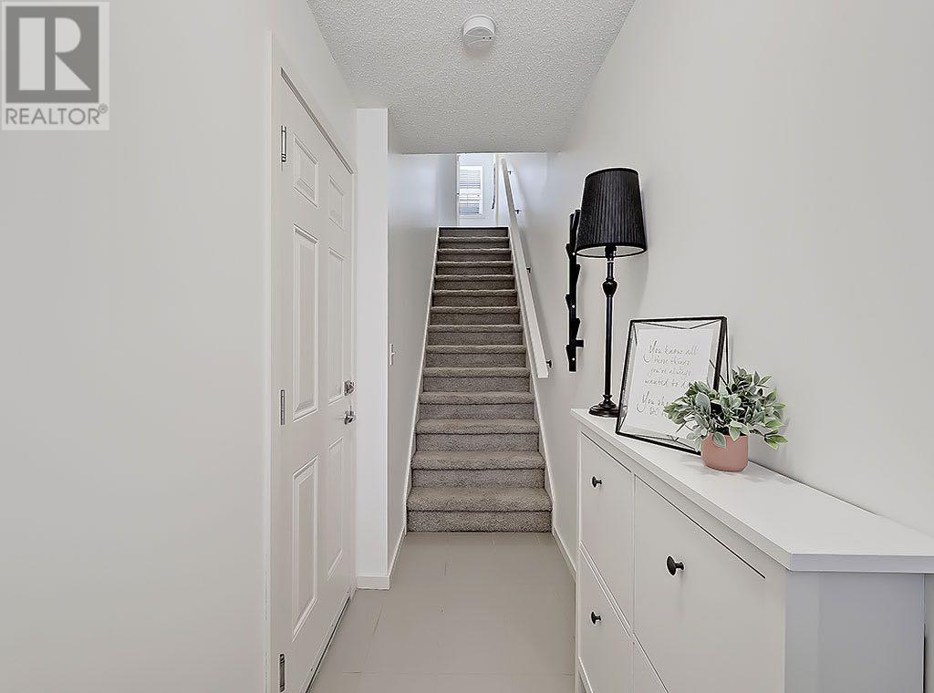 Single Family House for Sale in  Ascot Circle SW Aspen Woods Calgary 