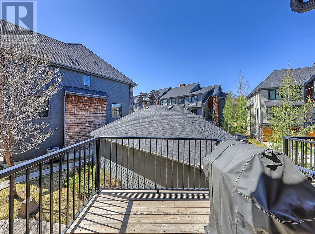 Single Family House for Sale in  Ascot Circle SW Aspen Woods Calgary 