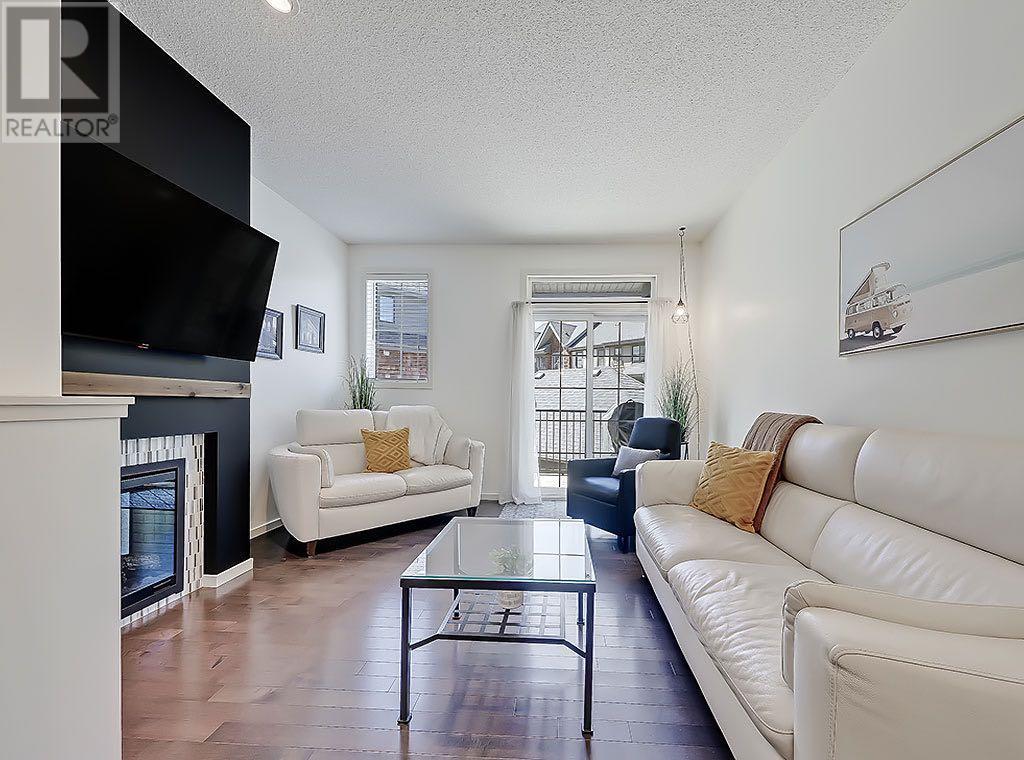 Single Family House for Sale in  Ascot Circle SW Aspen Woods Calgary 