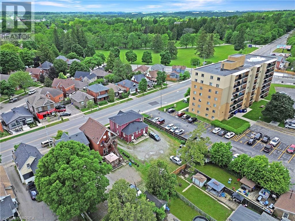 Photo 10 of 275 Brant Avenue, Brantford ON