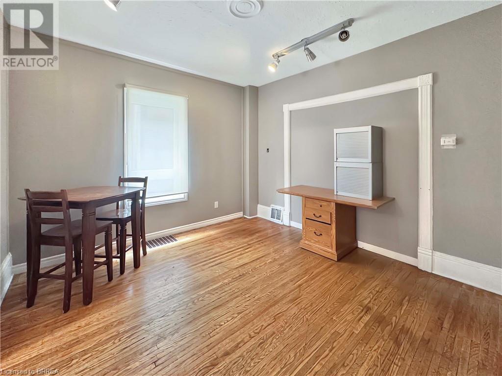 Photo 10 of 273 Brant Avenue, Brantford ON