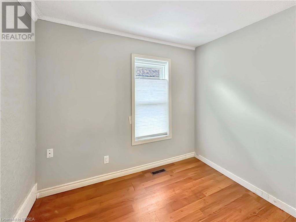 Photo 17 of 273 Brant Avenue, Brantford ON