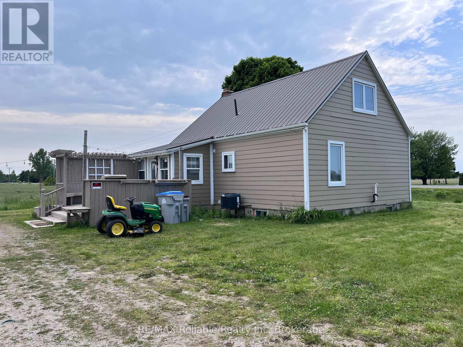 Photo 42 of 73730 Bluewater Highway, Bluewater ON