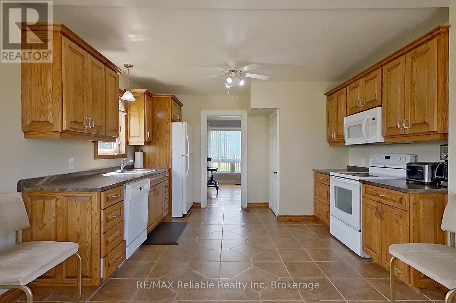 Photo 5 of 73730 Bluewater Highway, Bluewater ON