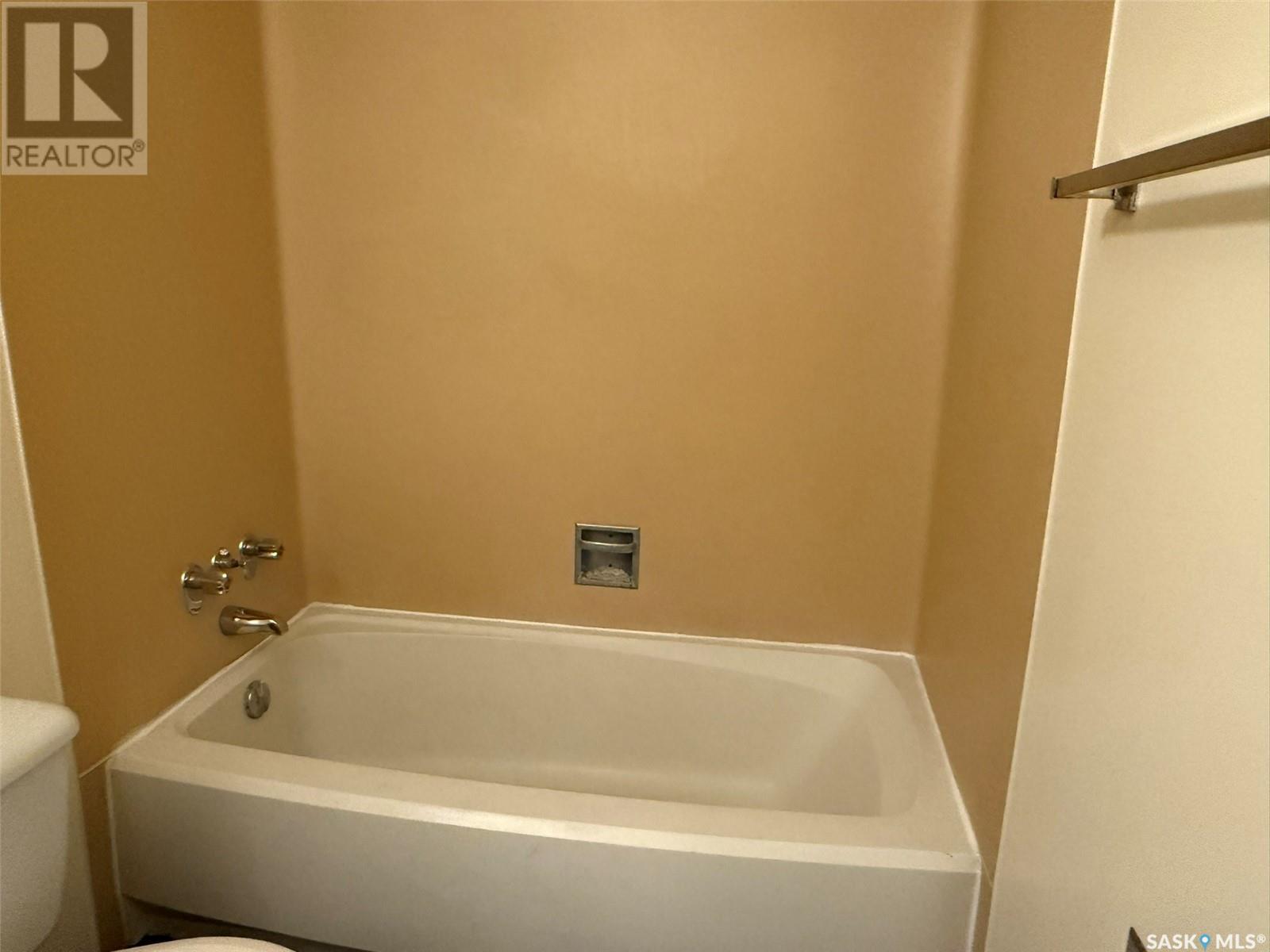Photo 13 of 416 67 Wood Lily Drive, Moose Jaw SK