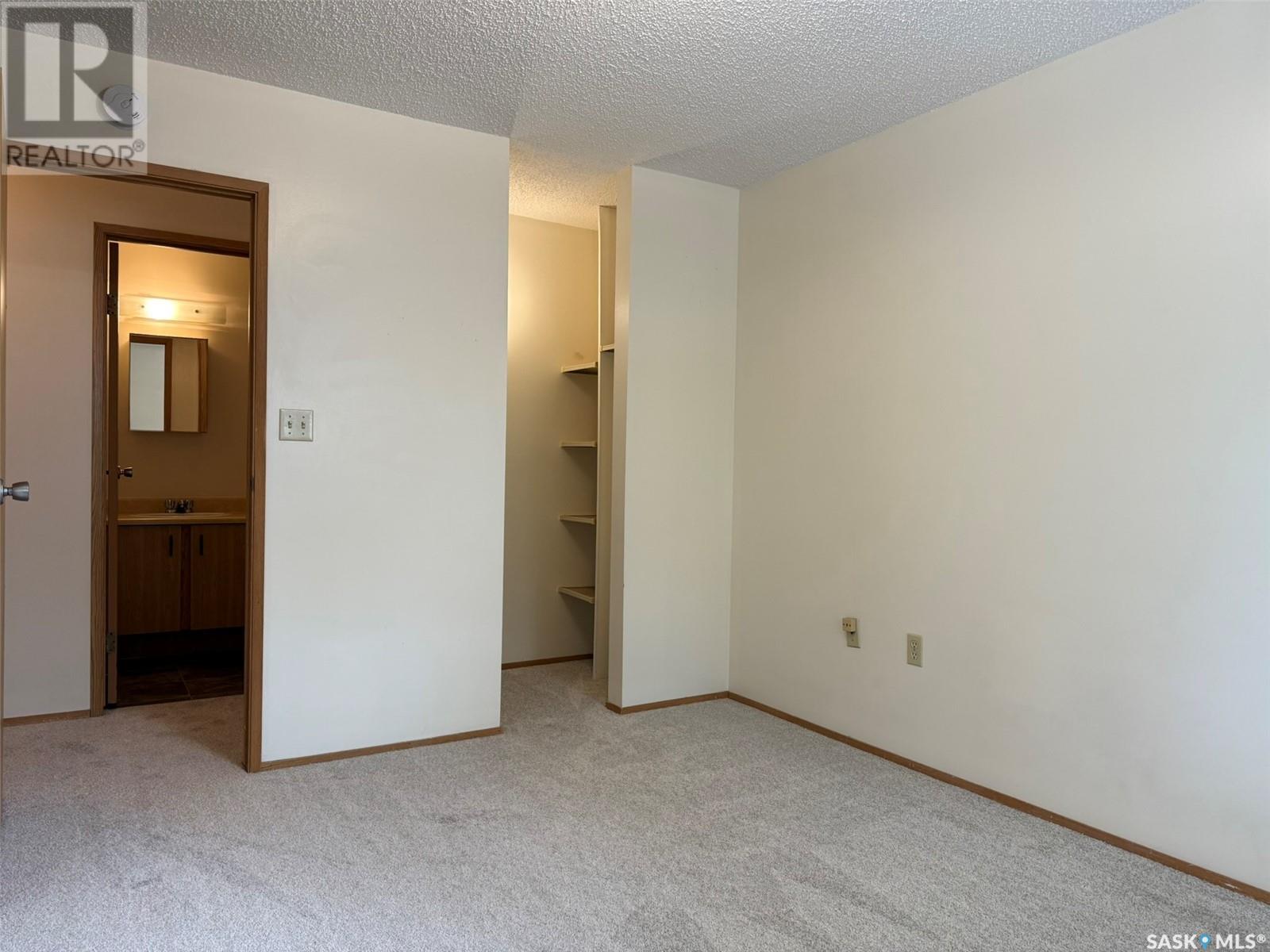 Photo 12 of 416 67 Wood Lily Drive, Moose Jaw SK