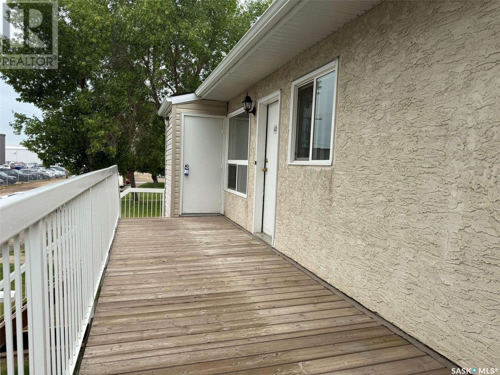 Photo 5 of 416 67 Wood Lily Drive, Moose Jaw SK