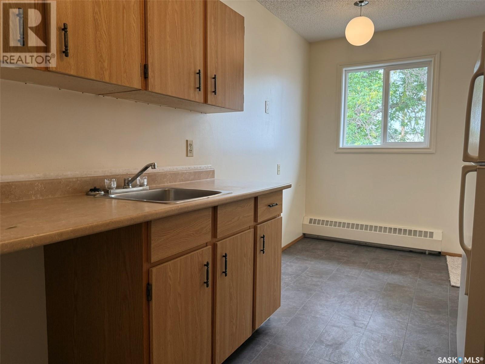 Photo 3 of 416 67 Wood Lily Drive, Moose Jaw SK