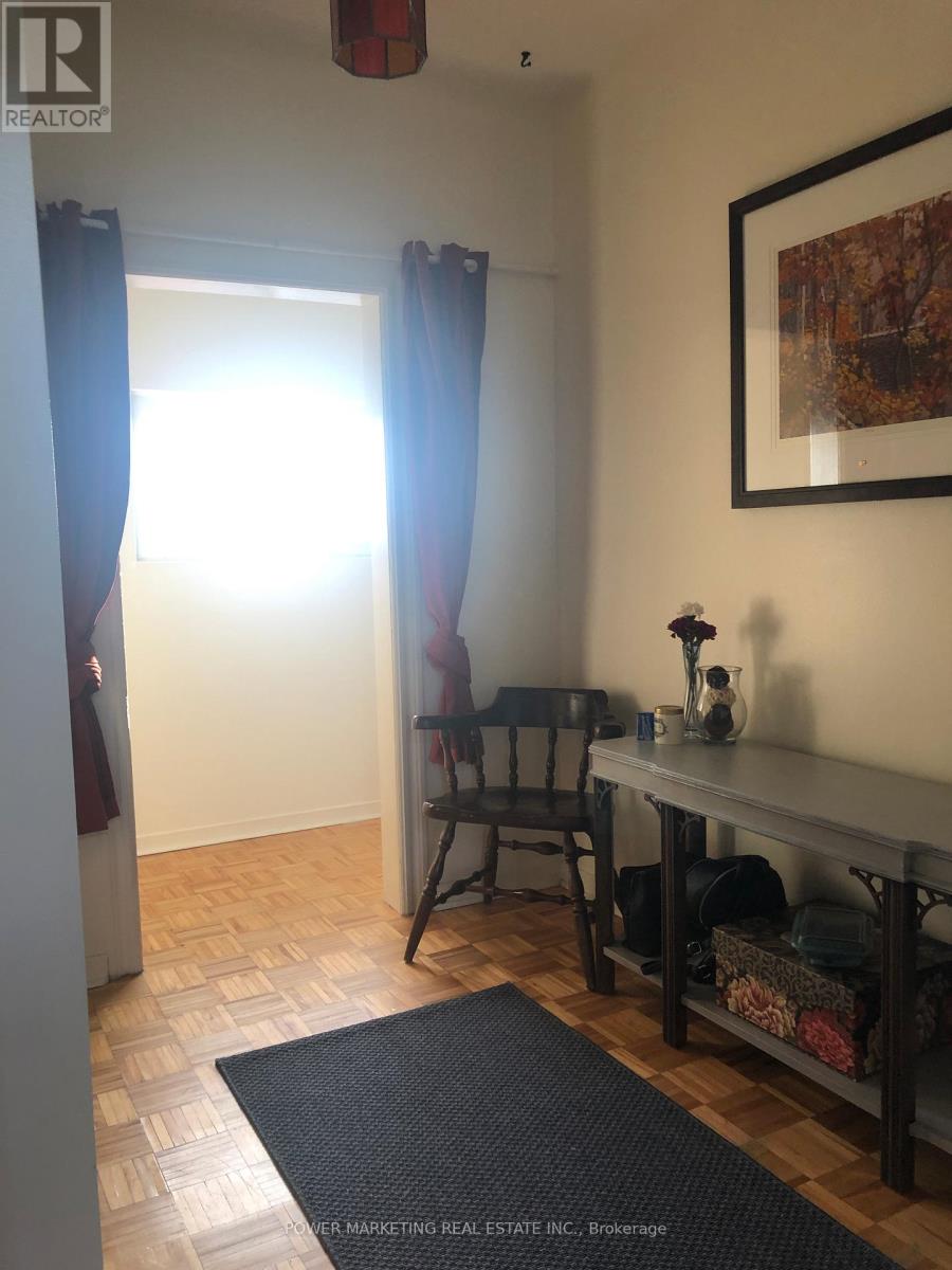 https://ddfcdn.realtor.ca/listing/TS638857533092270000/reb76/highres/7/x12225587_17.jpg