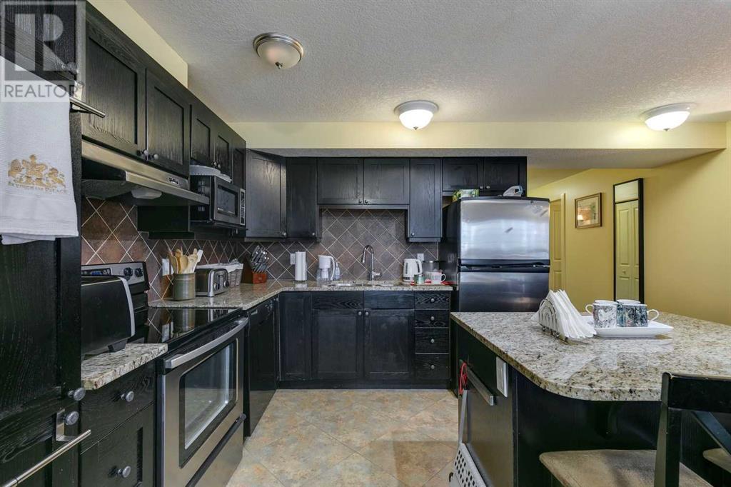 Multi-family House for Sale in  Mckinnon Drive NE Mayland Heights Calgary 