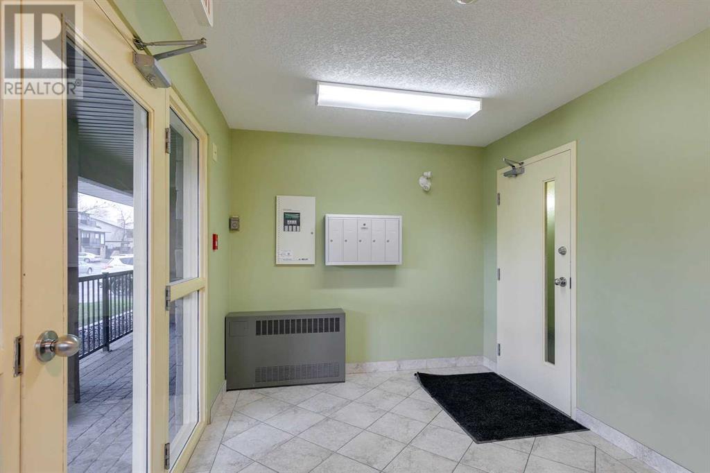 Multi-family House for Sale in  Mckinnon Drive NE Mayland Heights Calgary 